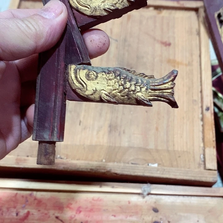 香榧木红**丰这：是啊……不想见