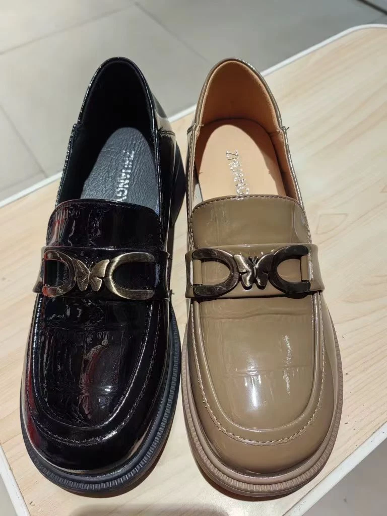 真皮粗跟低跟矮跟一体跟休闲时尚女单鞋纯牛皮漆皮 1801D