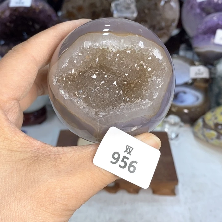 未镶嵌水晶大型摆件（非配饰）
