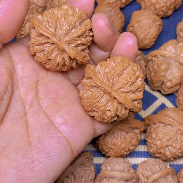 【闪购商品】文玩核桃吊坠和*苹果42