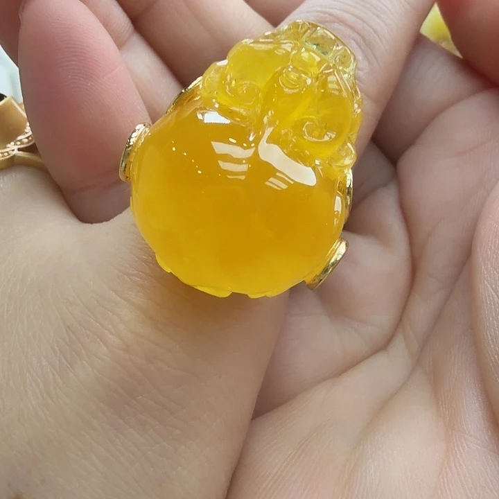 琥珀未镶嵌珠宝奇石