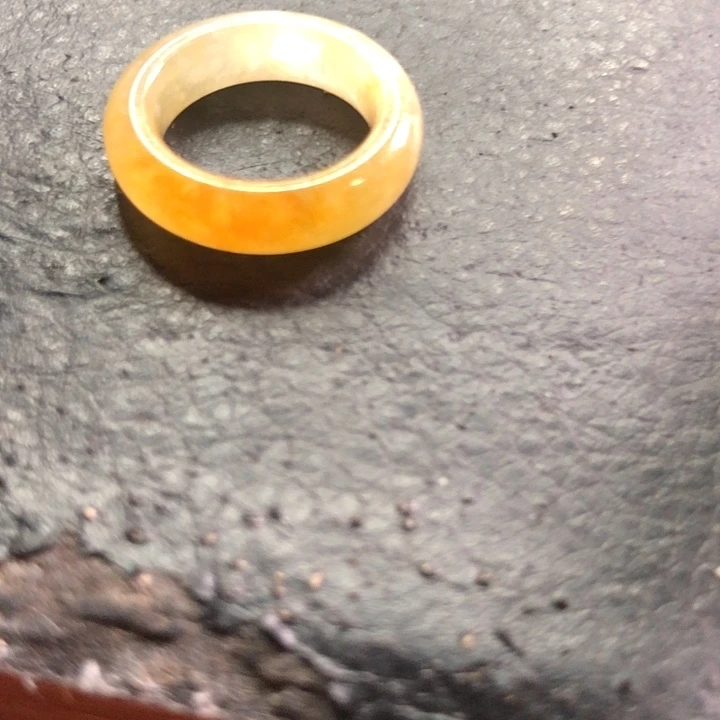 未镶嵌定制翡翠大*柠毛货拋光不退不换