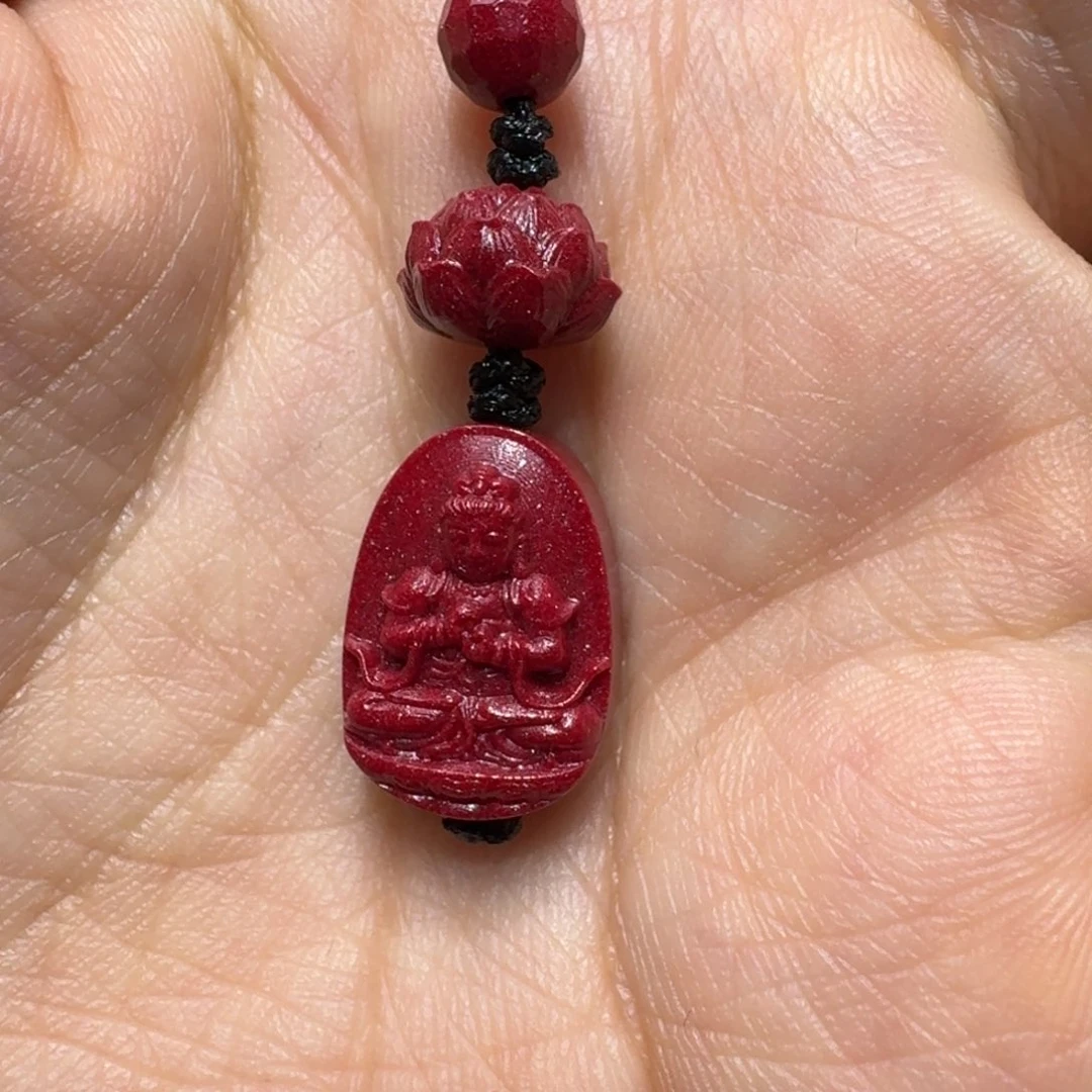 天然辰砂天然红晶砂本命佛手机挂件