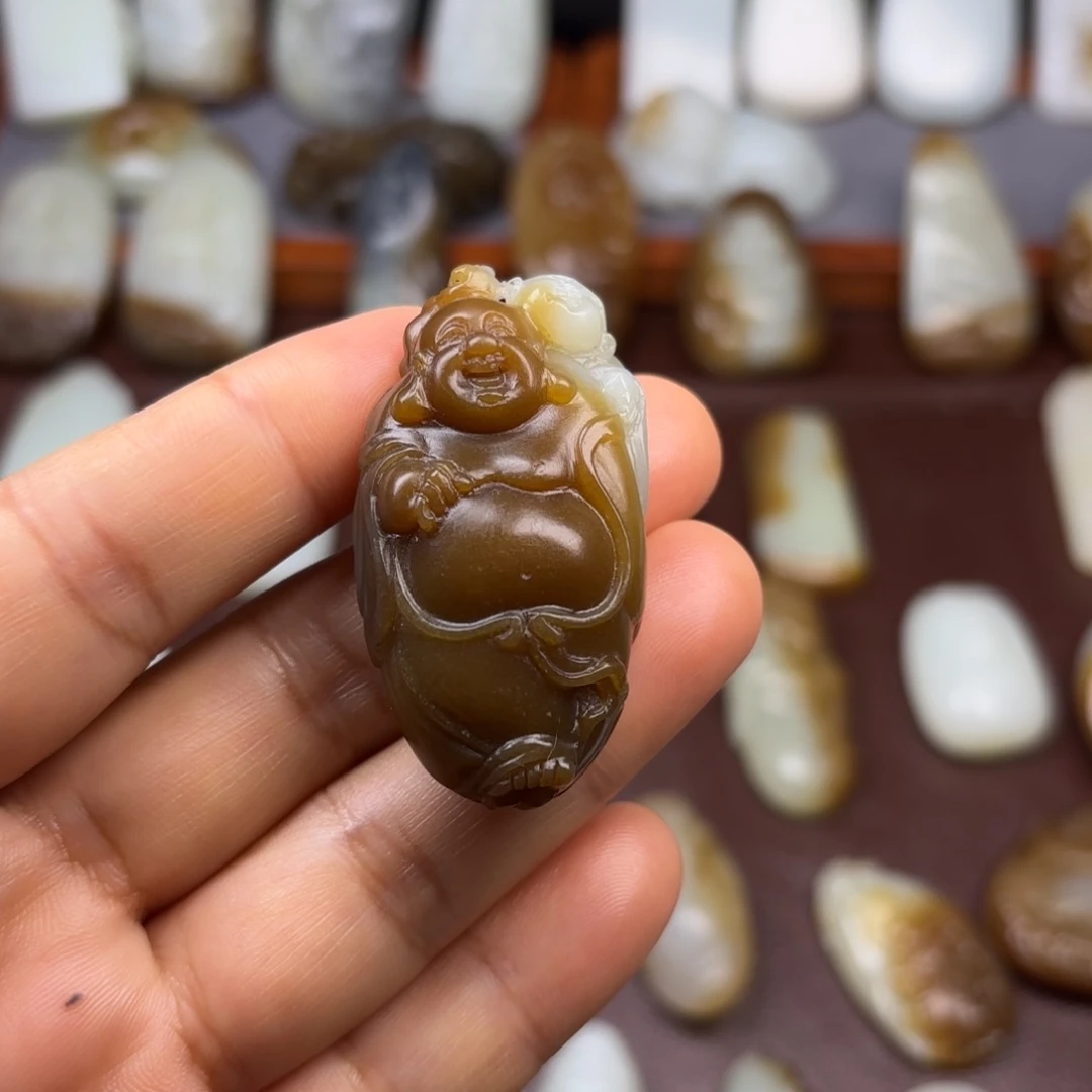 和田玉（糖玉）颈饰未镶嵌