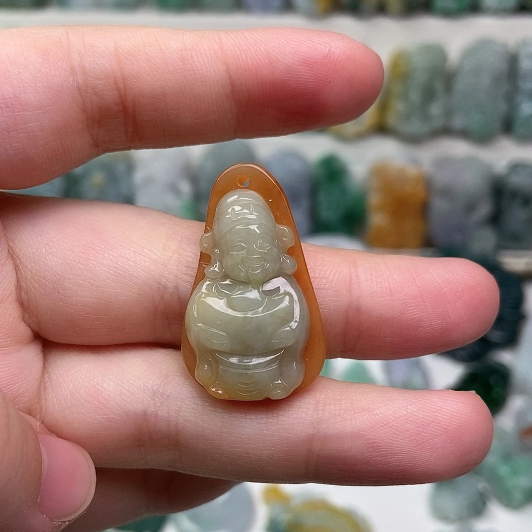 杨***羊翡翠未镶嵌吊坠(赠链)