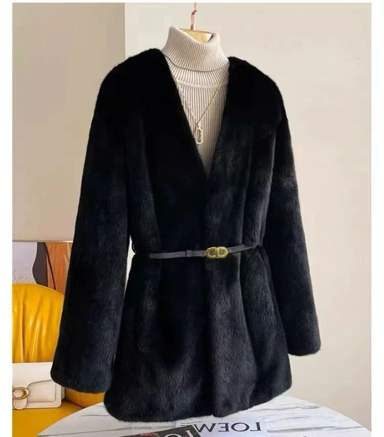 〈纪朵研〉H626人造毛外套2025新款女翻领皮毛一体时尚