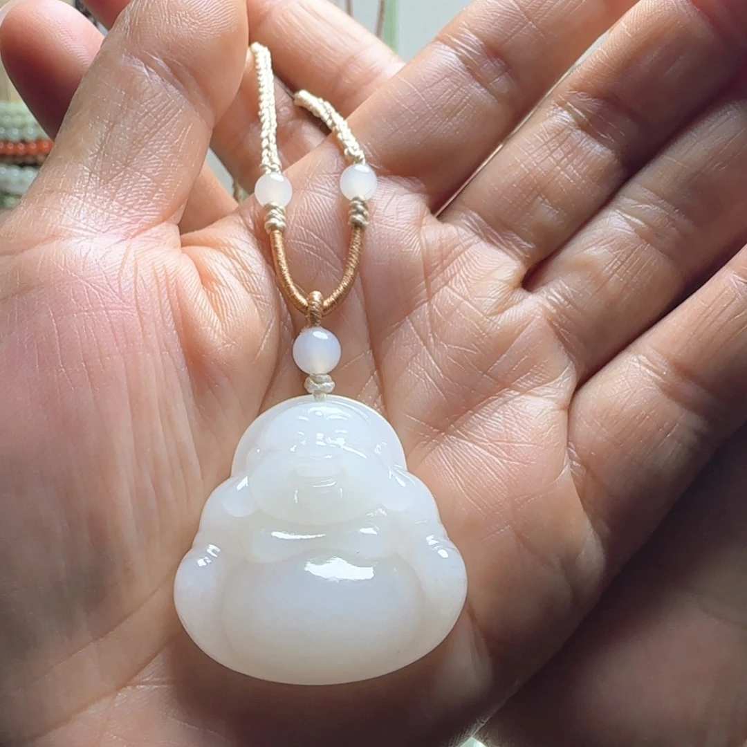 哈***哈和田玉未镶嵌颈饰