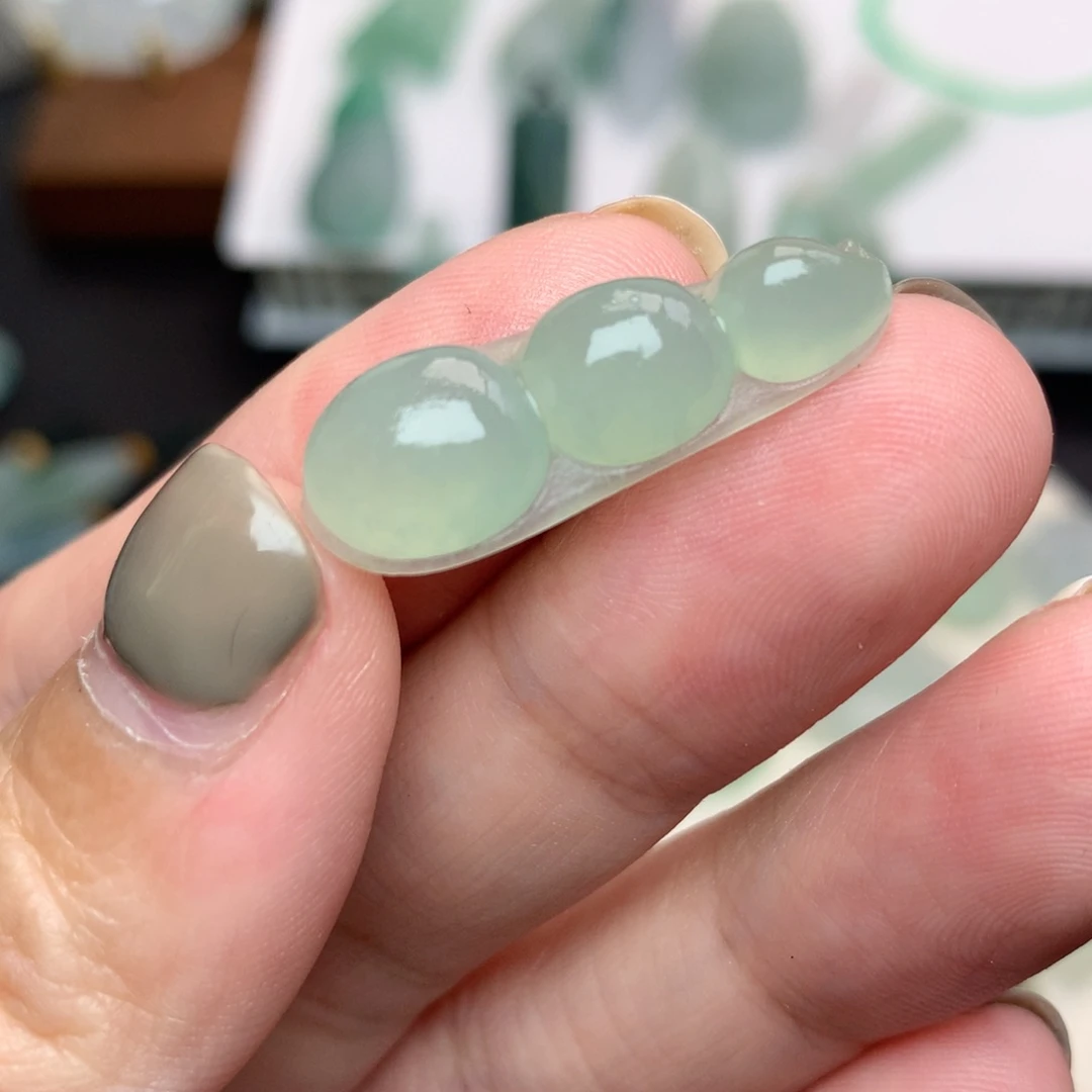 未镶嵌定制翡翠豆子