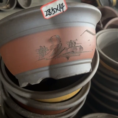 紫砂花盆100-5。        28-14