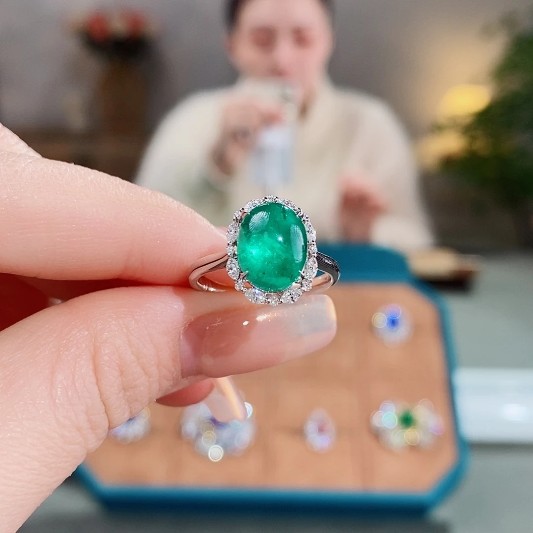 祖母绿戒指18K金镶嵌3.67ct