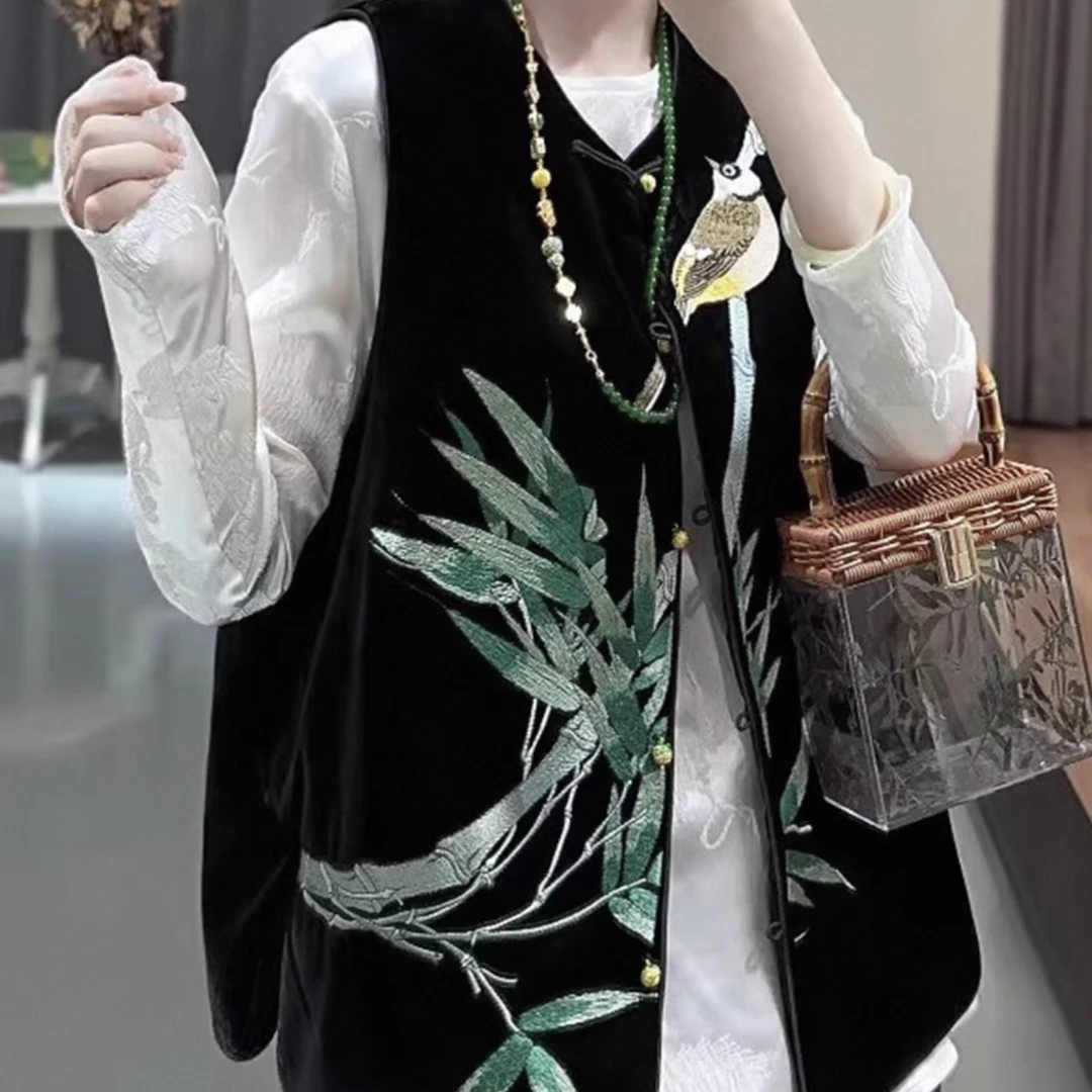 唐装女中国风高端马甲2024秋冬新款重工刺绣马夹背心中式盘扣上衣