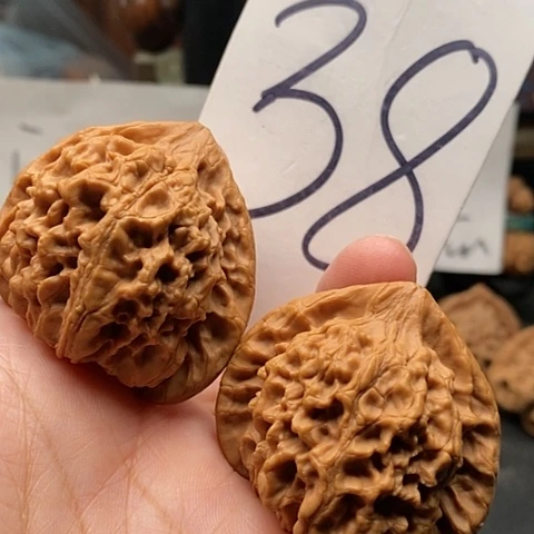 吊坠桃核45全品三角秤砣