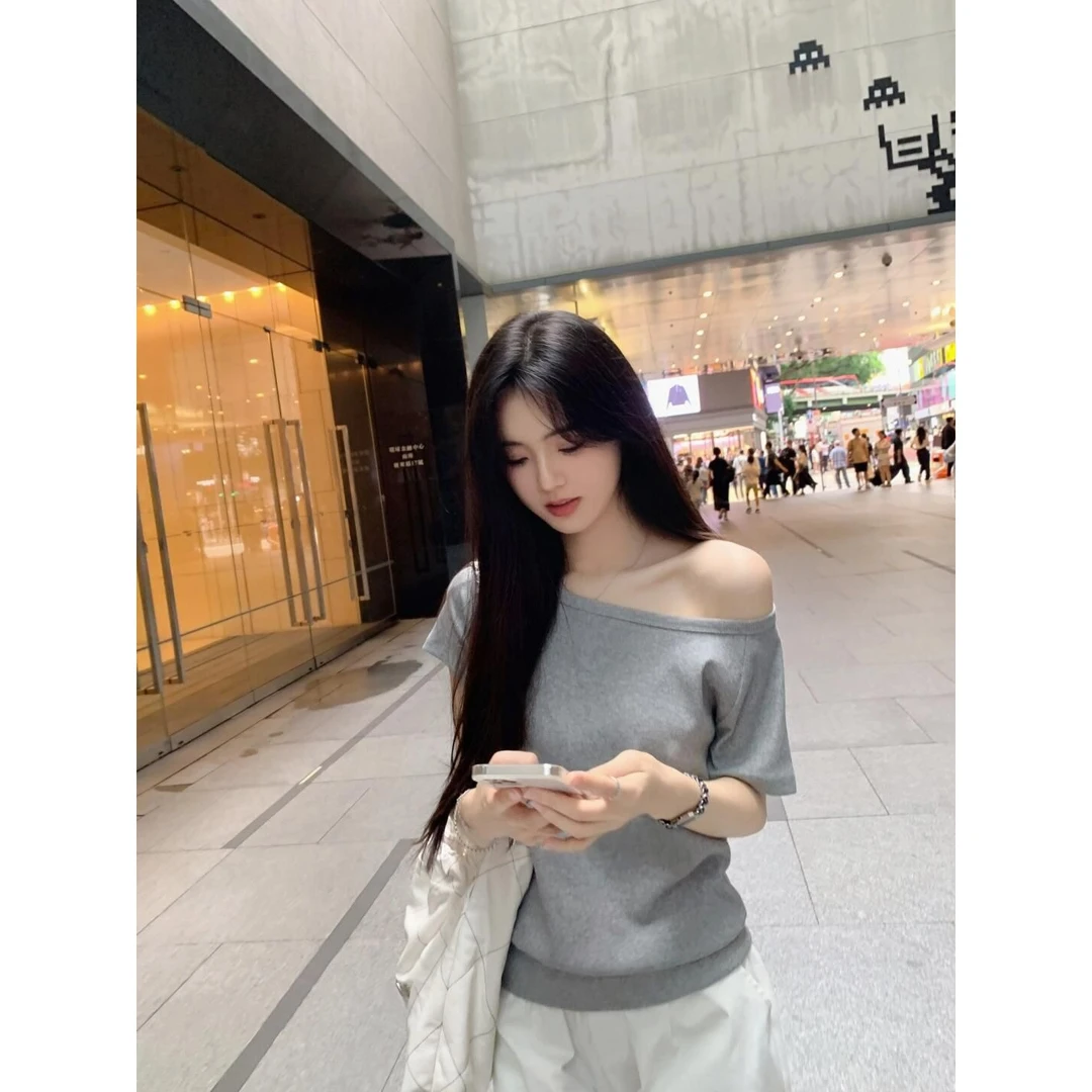 巨好看！上身绝美！设计感斜肩短袖女夏季2025新款韩版小众别致T恤