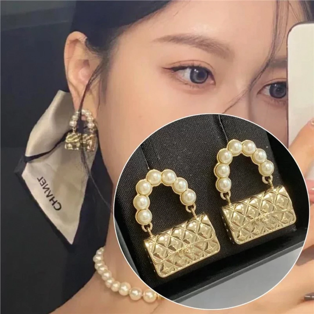 铜合金耳饰 C家小香珍珠耳环菱格纹包包双C字母耳坠高级感耳钉