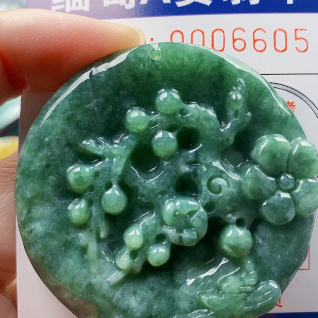 吊坠(不含链)未镶嵌翡翠