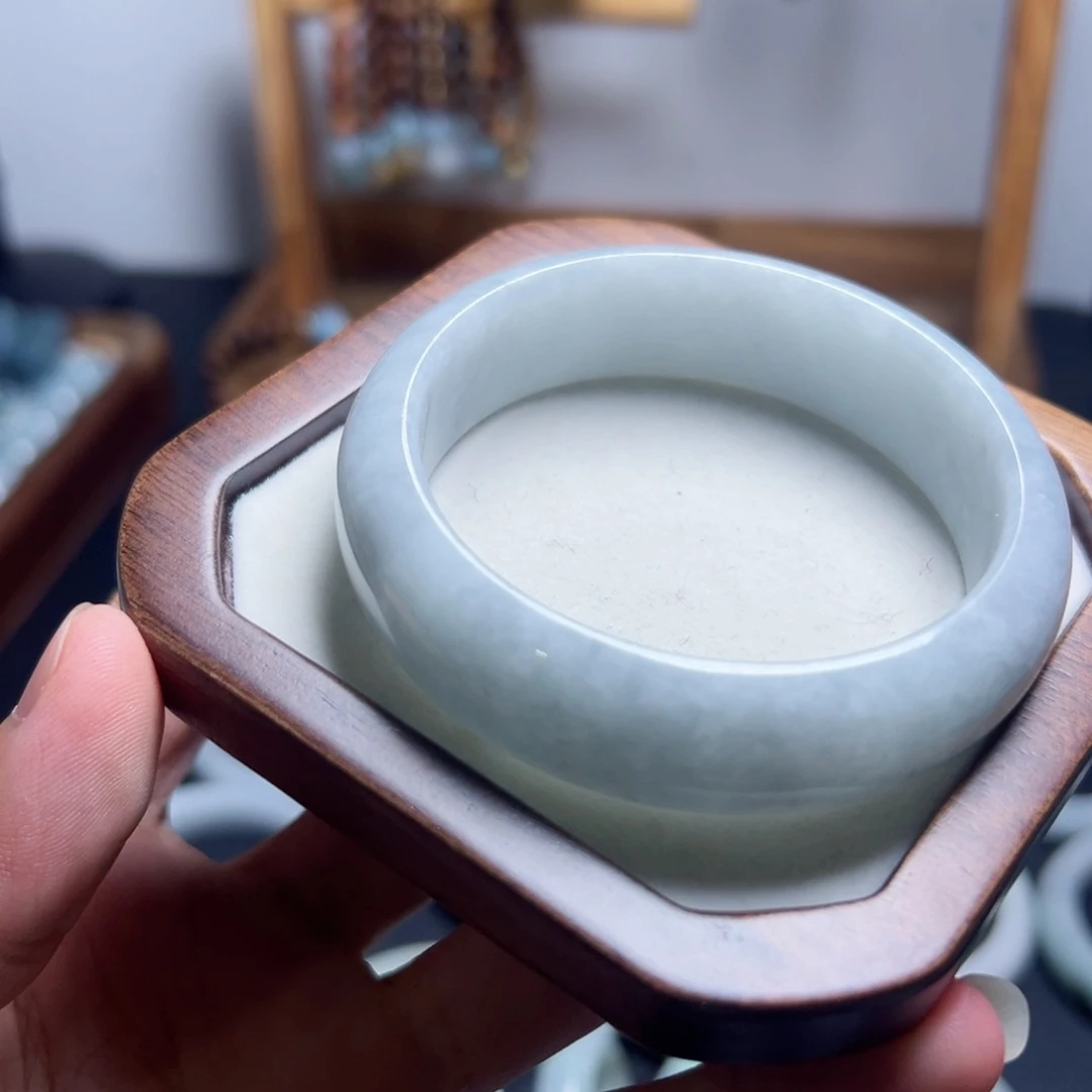 未镶嵌手镯翡翠翡翠手镯