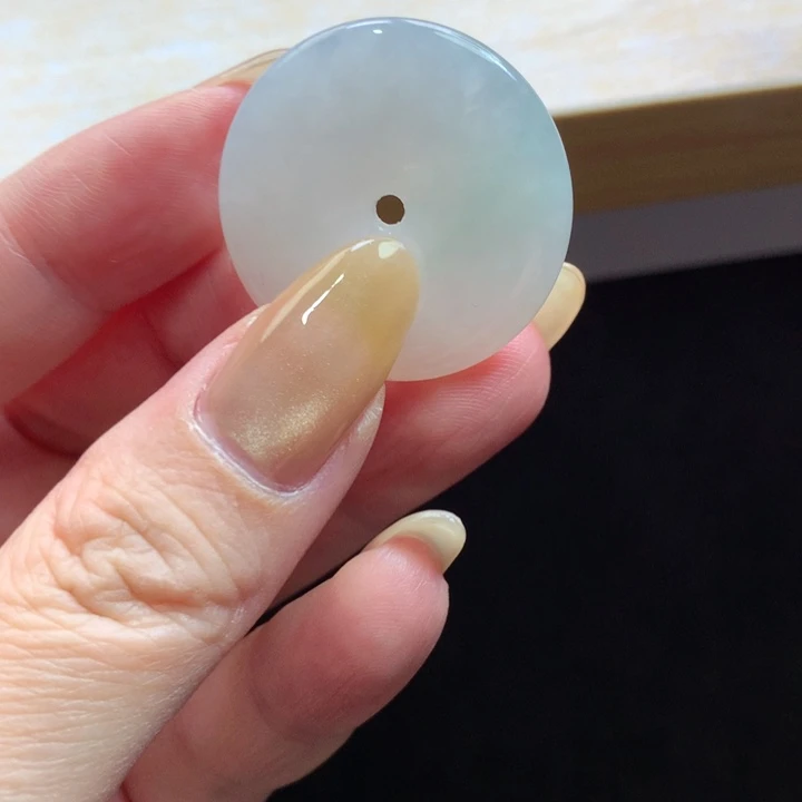 翡翠未镶嵌颈饰吊坠