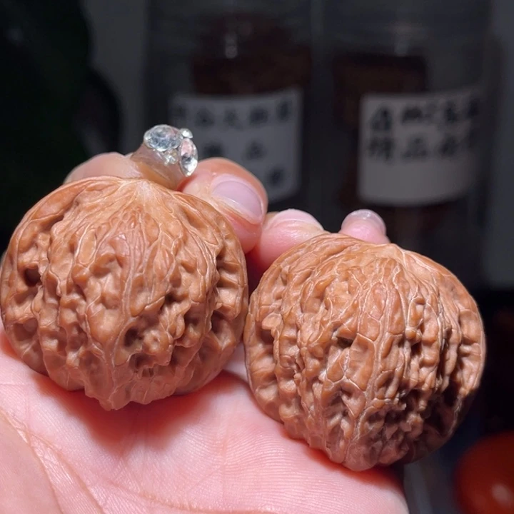 文玩核桃吊坠           37.6