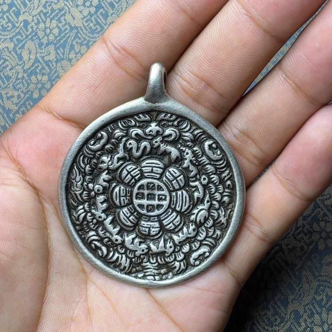 玻璃颈饰꧁****꧂藏式风格琉璃九宫格