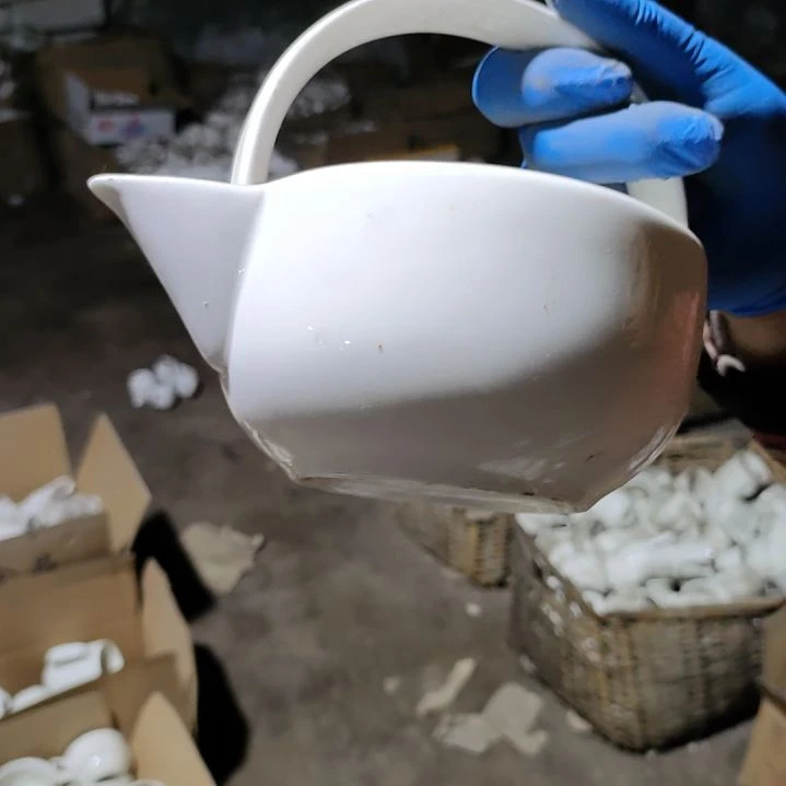 摆件M****g陶瓷盘子碗啥都有