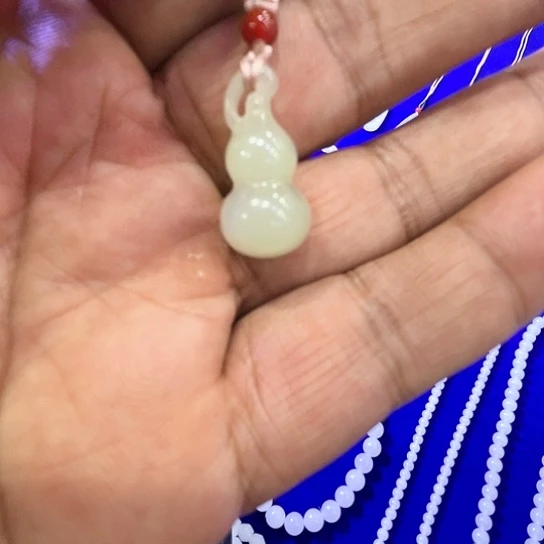 【闪购商品】吊坠(不含链)未镶嵌和田玉