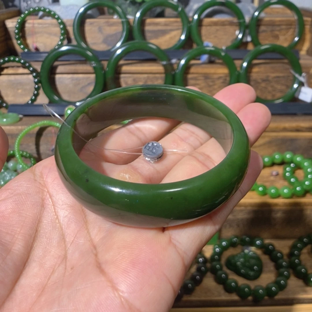【闪购商品】吊坠(不含链)未镶嵌和田玉俄料菠菜绿手镯 59/16