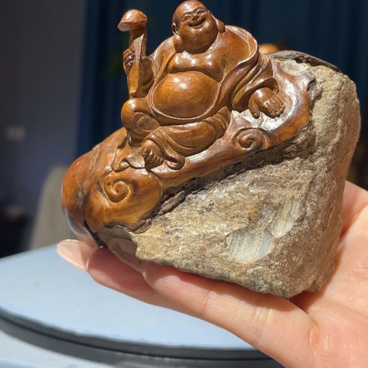 金丝楠哈*乐乐摆件