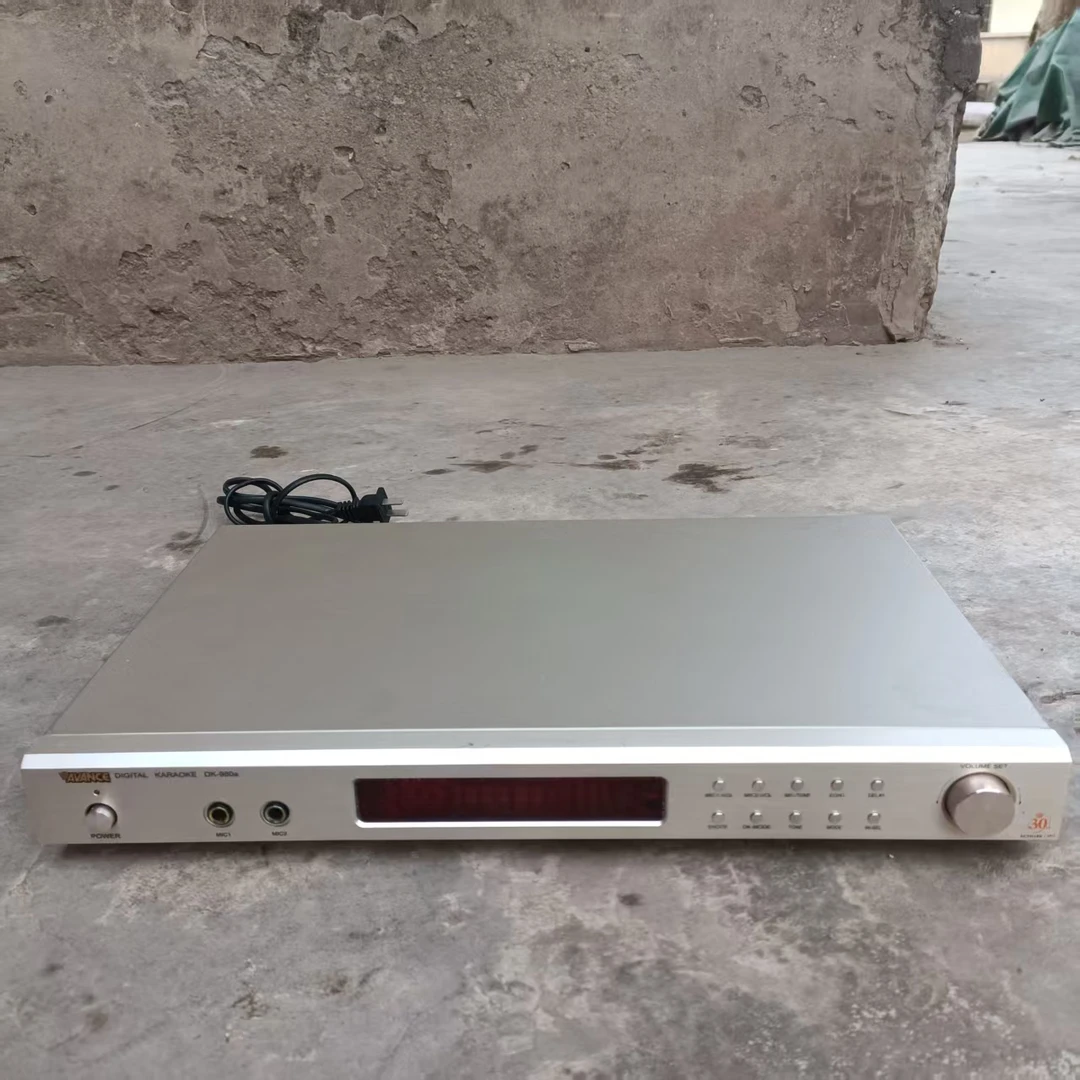 9新  皇冠DK-980A  前级效果器一台  运费自理