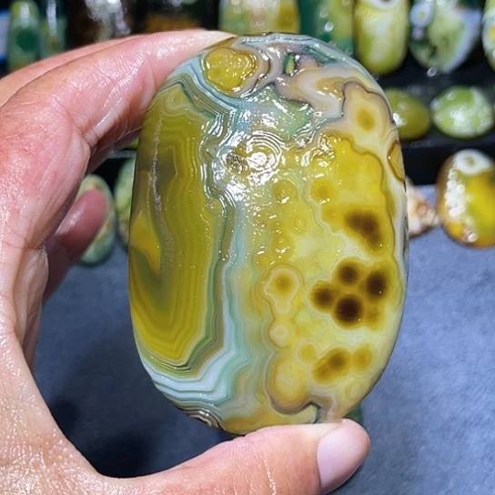 【闪购商品】未镶嵌玛瑙/玉髓珠宝奇石w*聊