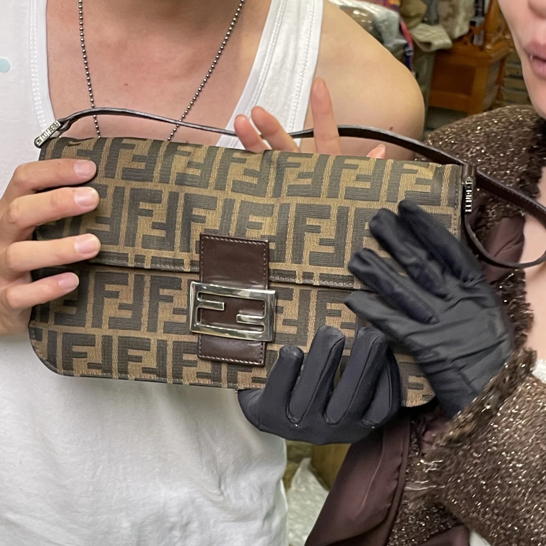 95新 FENDI/芬迪 夏七中古/fendi 老花法棍单肩包