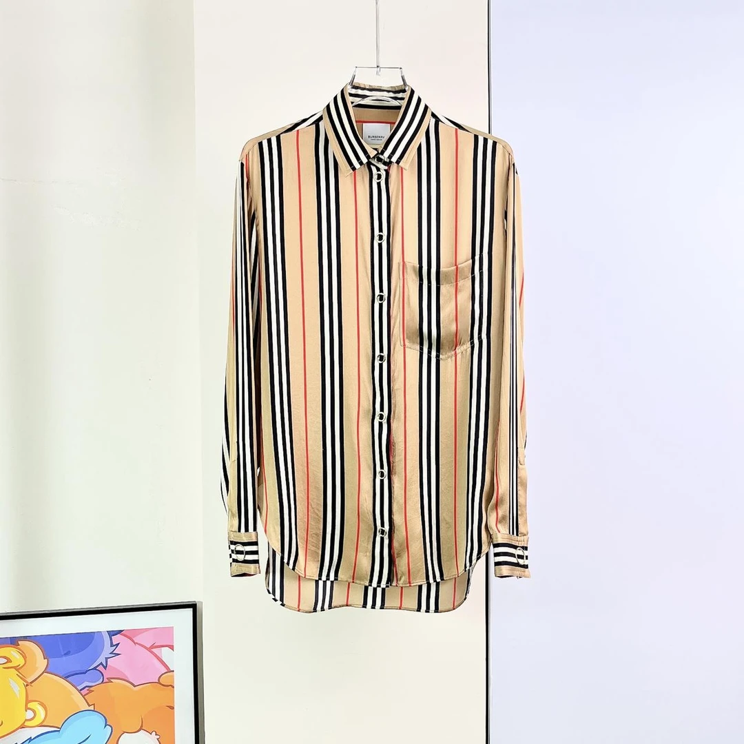 99新/Burberry /衬衫 /UK4码/Xsp38522