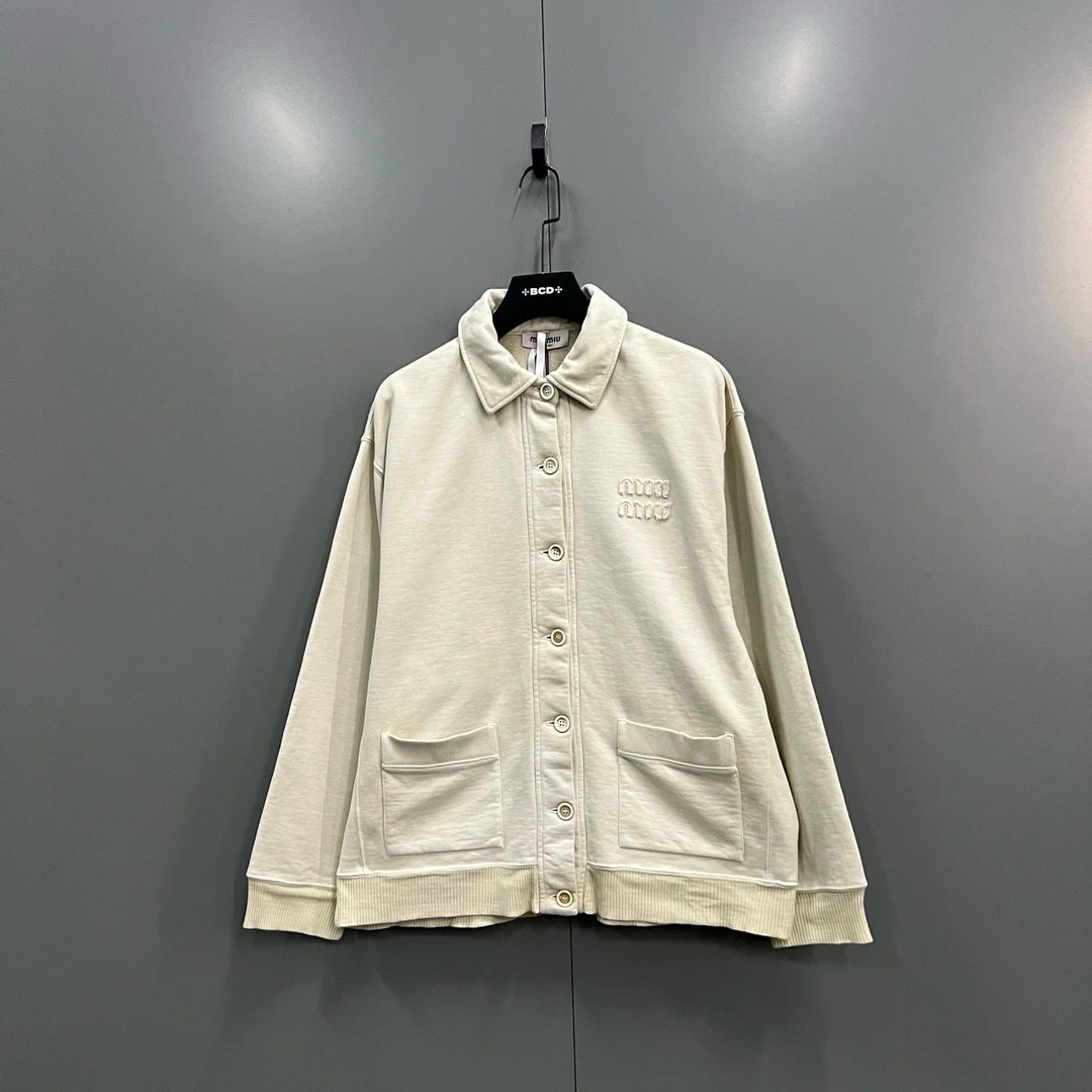 95新 MIU MIU/缪缪 q34 字母logo印花单排扣外套 M码/bc014211