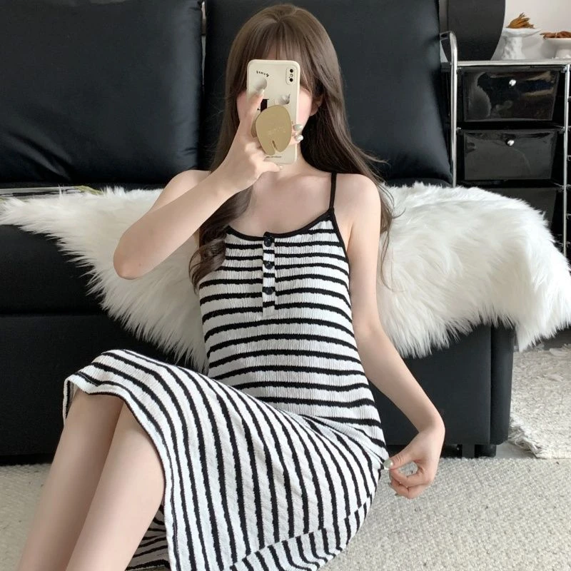 吊带睡裙女款夏季2025新款自带胸垫条纹睡衣中长款韩版性感家居服