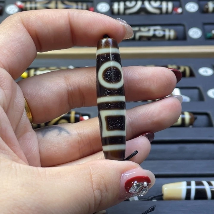 用***8玛瑙/玉髓未镶嵌颈饰