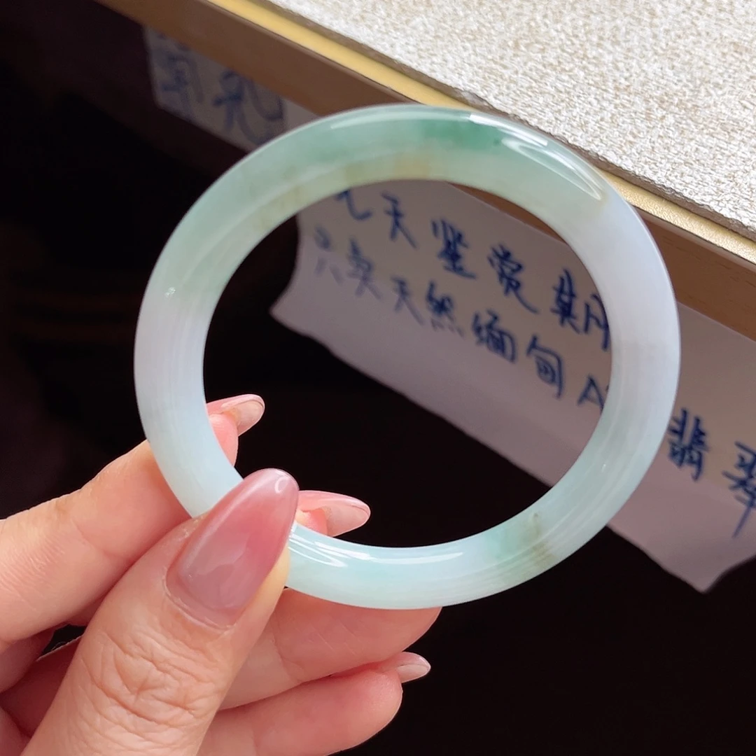 翡翠未镶嵌手镯手镯