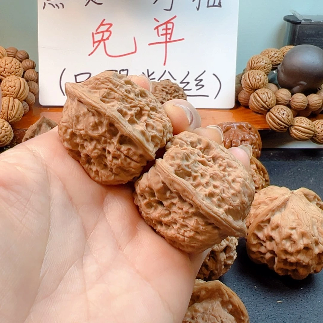 文玩核桃把件白蛇骨手把件