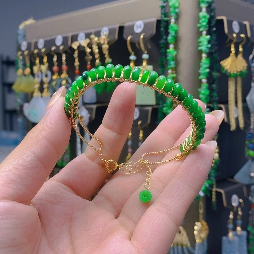 未镶嵌翡翠耳饰翡翠