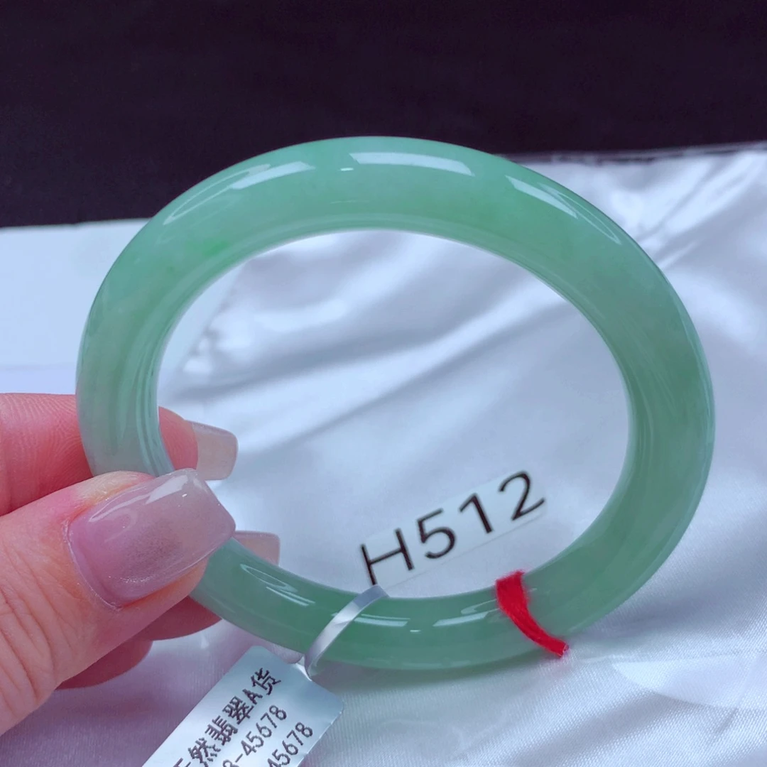 翡翠手镯未镶嵌手镯88