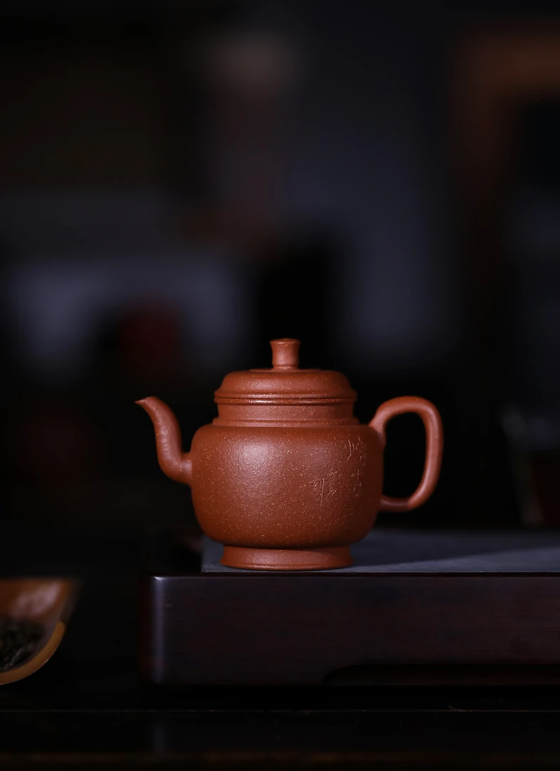 【禅砂居】古宫灯壶_150cc_红降坡泥_半手工手制_宜兴原矿紫砂圆器