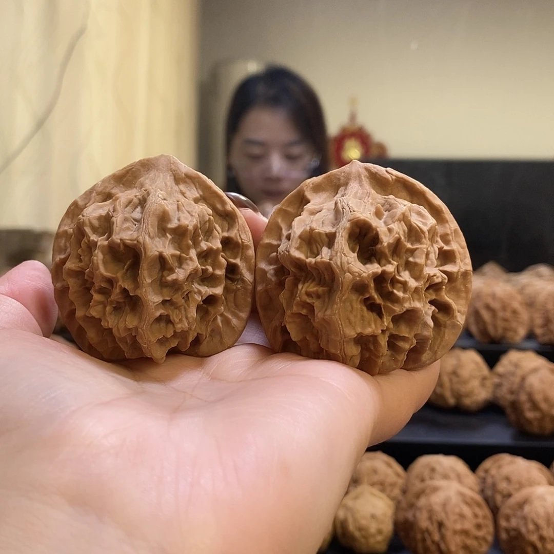 把件文玩核桃49龙鳞纹有伤