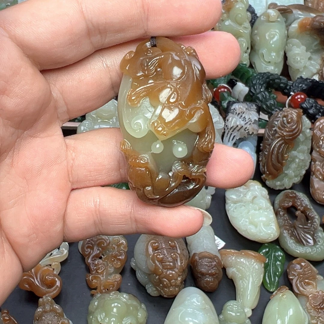 和田玉未镶嵌挂件