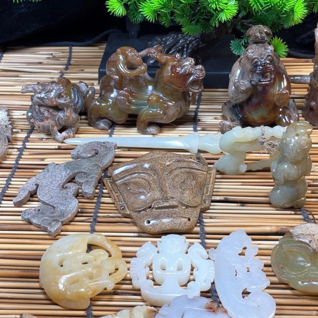 幸***人和田玉未镶嵌颈饰