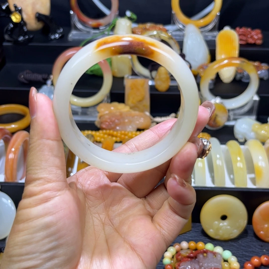 石英质玉（黄龙玉）未镶嵌手镯