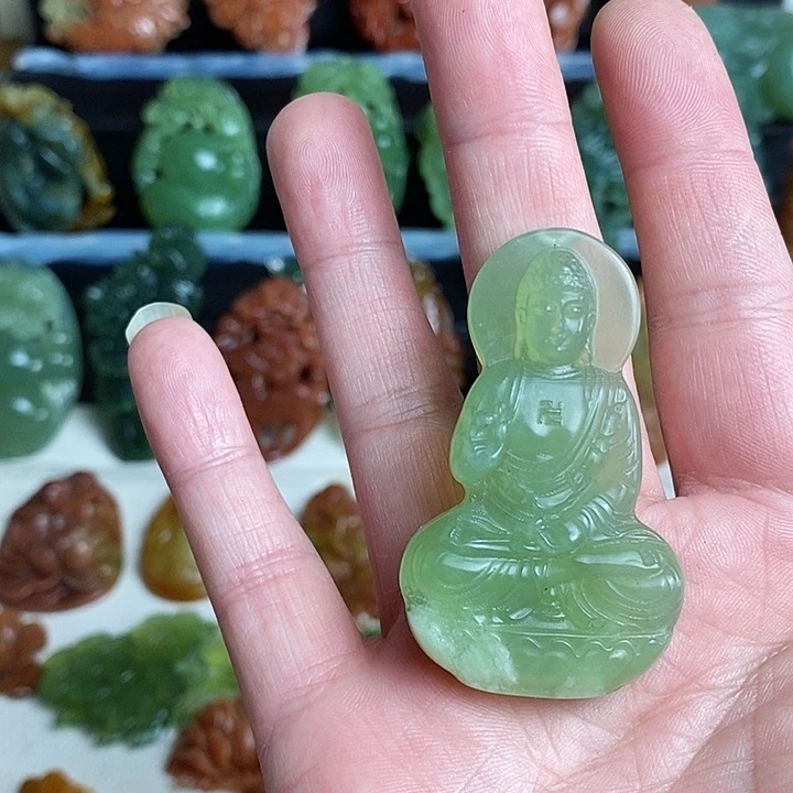 未镶嵌蛇纹石玉颈饰