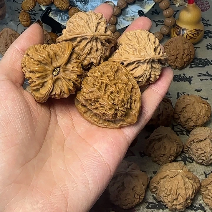 喷***花文玩核桃吊坠41+三角南疆全品无修