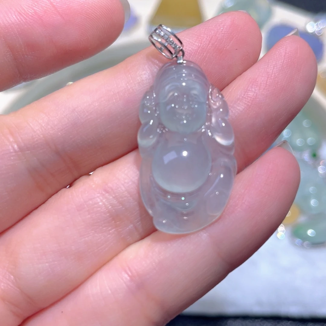 翡翠18K金镶嵌颈饰翡翠