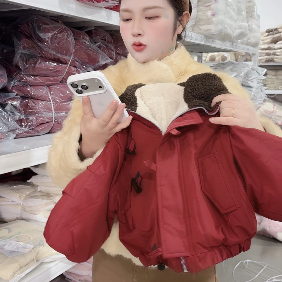 黑色牛角扣棉服外套90