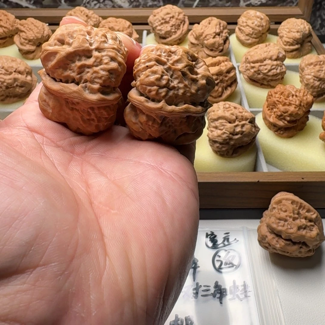 文玩核桃吊坠延庆蛤蟆头