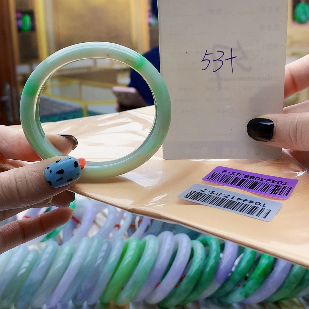 翡翠未镶嵌手镯hhh