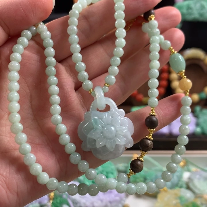 翡翠未镶嵌颈饰吊坠